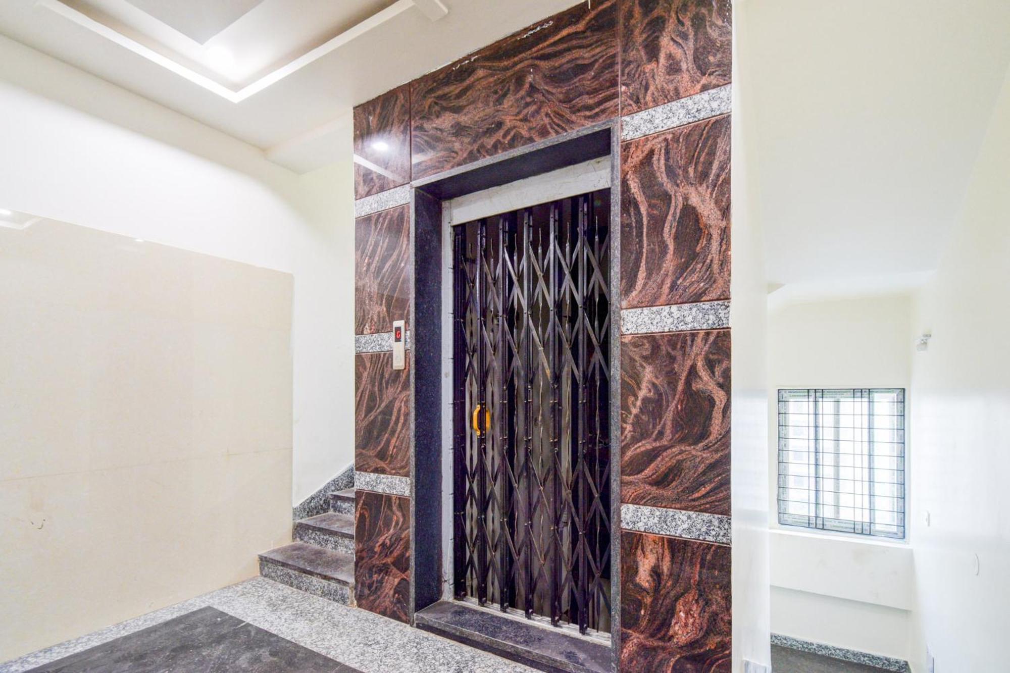 Super Townhouse Kokapet Formerly Aarian Tej Nilayam Gundipet Exterior foto