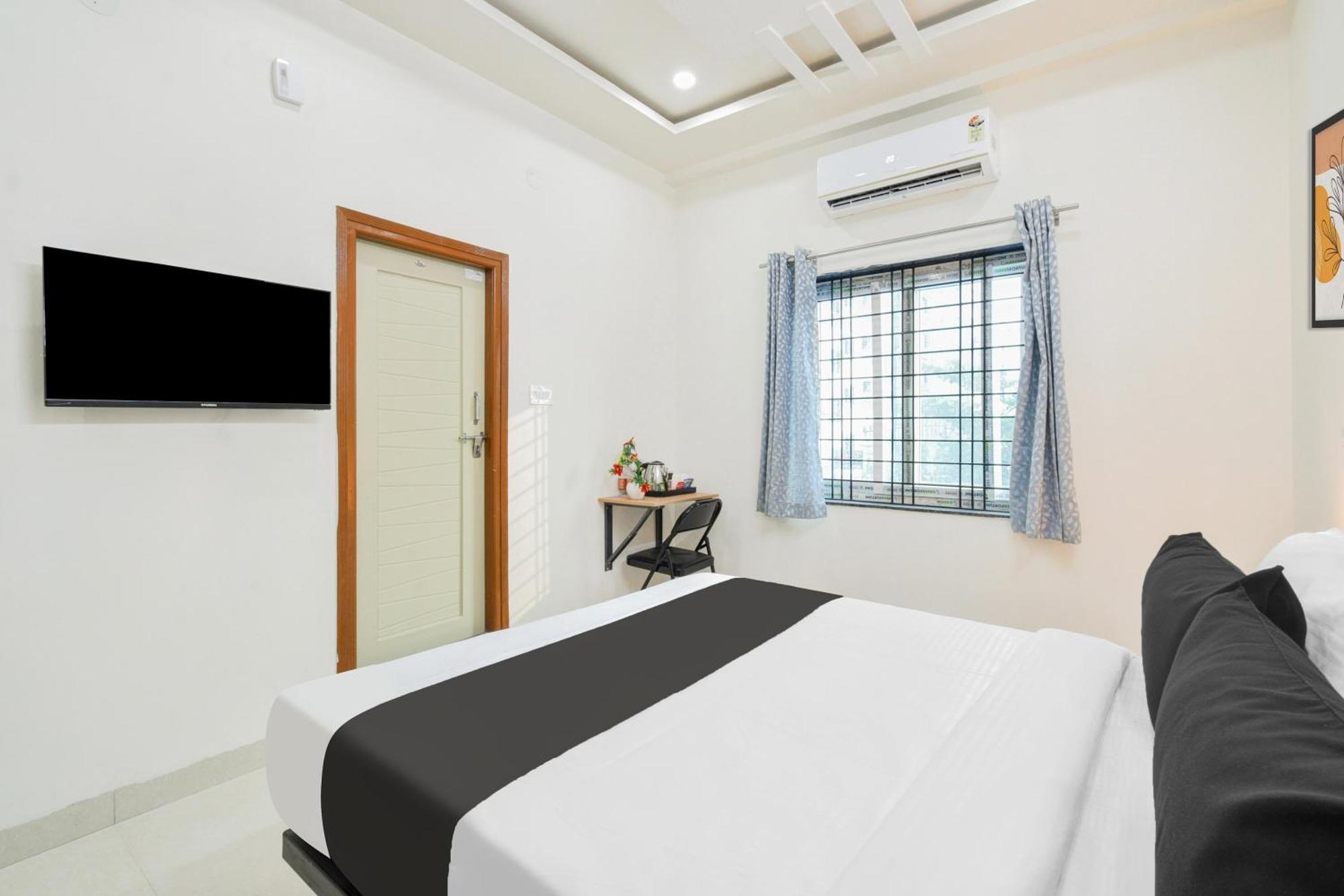 Super Townhouse Kokapet Formerly Aarian Tej Nilayam Gundipet Exterior foto