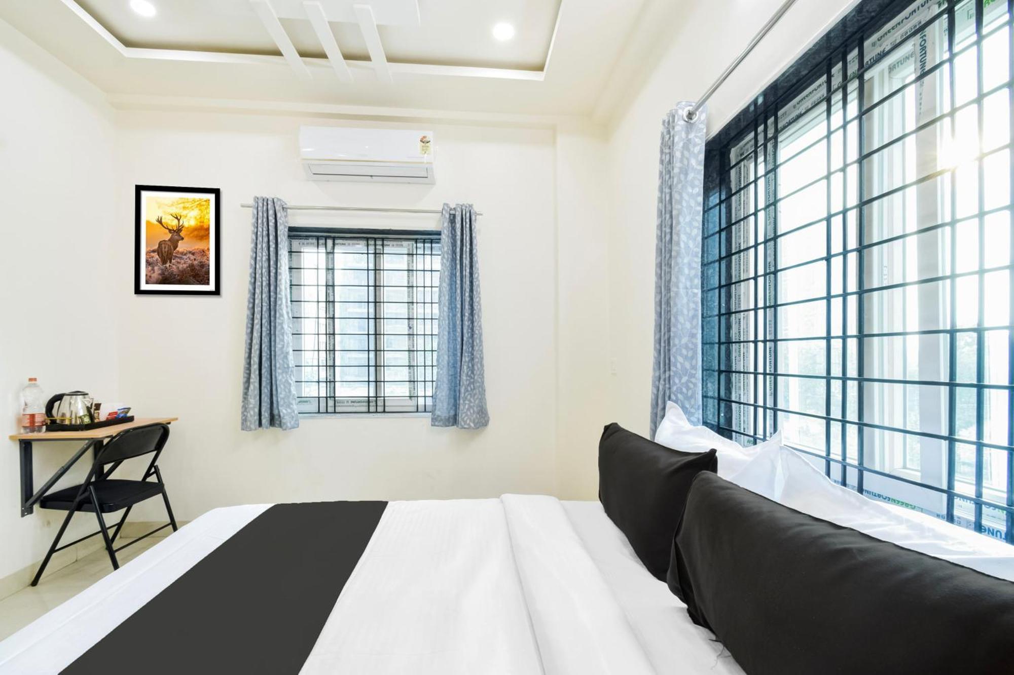 Super Townhouse Kokapet Formerly Aarian Tej Nilayam Gundipet Exterior foto